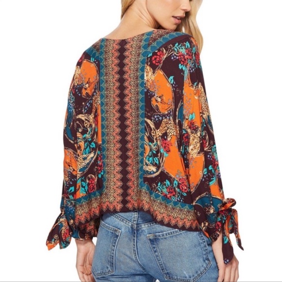 Free People Catch Me If You Can Top Blouse Purple Floral Tie Cuffs Cropped Small - Picture 4 of 15